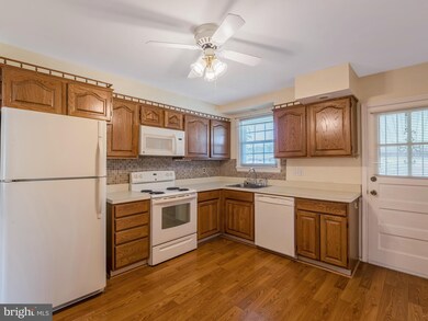 4103 Blacksnake Dr, Temple Hills, MD 20748 - photo 7
