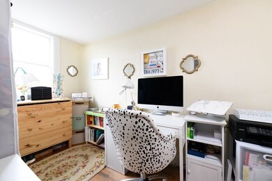 195 Hampshire St unit 3, Cambridge, MA 02139 - photo 3