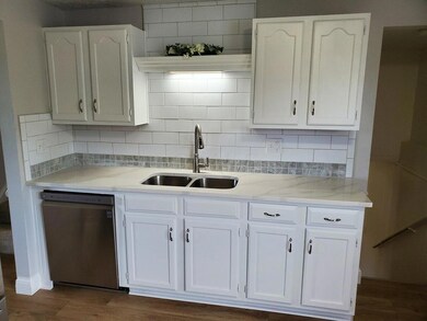 2129 Hanby Sq - kitchen4