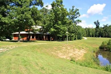 2486 Armstrong Rd, Linden, TN 37096 - photo 7