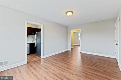 3911 Mountwood Rd unit UPPER LEVEL, Baltimore, MD 21229 - photo 7