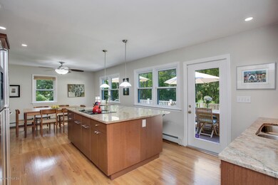 27 Griffith Rd Riverside CT-large-013-01