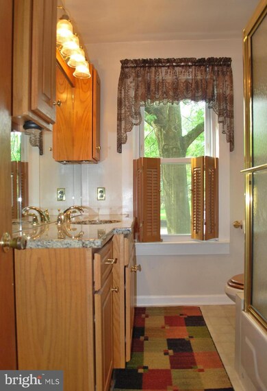 1208 Stirling St, Coatesville, PA 19320 - photo 7