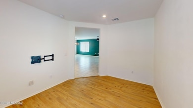 4554-south-sunrise-bluff-way-living-room