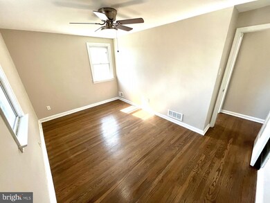 802 2nd Ave, Folsom, PA 19033 - photo 4