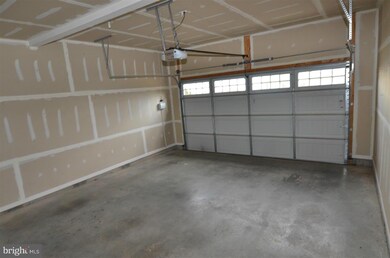 4216 Lehman Ct, Triangle, VA 22172 - photo 3