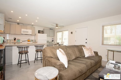 365 N Saturmino Dr unit 5, Palm Springs, CA 92262 - photo 6