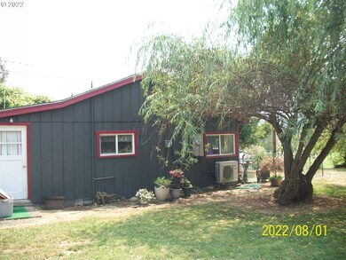 426 N Side Rd, Sutherlin, OR 97479 - photo 5