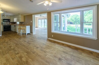Dining room looking into the Florida room