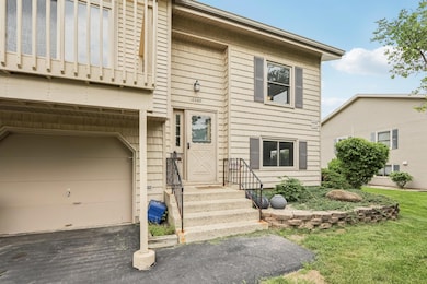 6-web-or-mls-Parkedge Cir-1006-006