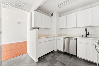 Towers on the Park unit 2L, New York, NY 10026 - photo 3