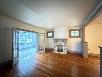 414 Lenox Ave unit 1, Pittsburgh, PA 15221 - photo 2