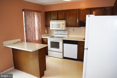 646 Yorkshire Dr, Edgewood, MD 21040 - photo 6