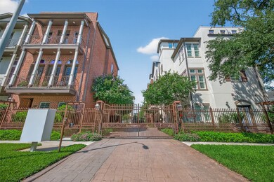 912 Lovett Blvd unit B, Houston, TX 77006 - photo 2