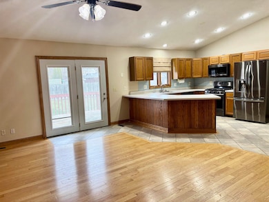 1519 Ruby St, Belvidere, IL 61008 - photo 6