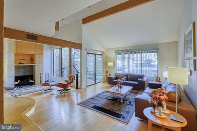 10614 Fiesta Rd, Fairfax, VA 22032 - photo 6