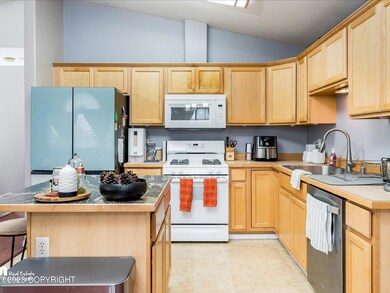 08-Kitchen_ELI05037-Edit
