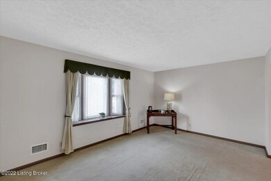 3105 Auburn Cir, Louisville, KY 40299 - photo 5