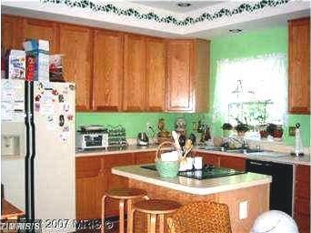 9937 Sherwood Farm Rd, Owings Mills, MD 21117 - photo 4