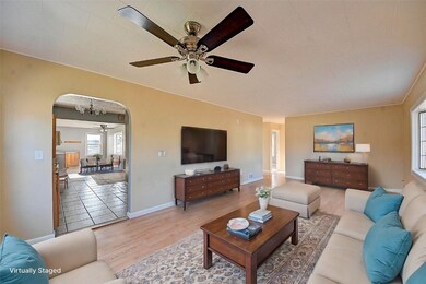 1227 2nd St, Cedar Rapids, IA 52403 - photo 5