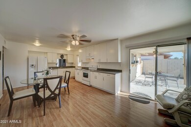 2349 E La Jolla Dr-7