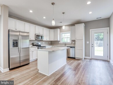 131 Doonbeg Ct, Winchester, VA 22602 - photo 4