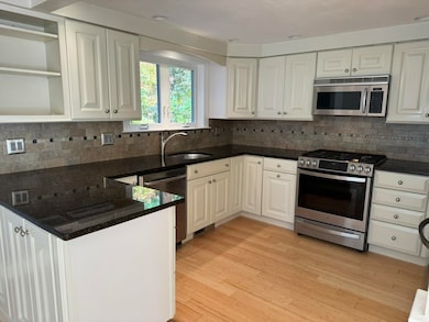 27 Pine Meadows Dr, Exeter, NH 03833 - photo 4