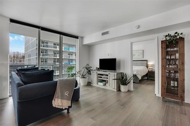 55 SE 6th St unit 3701, Miami, FL 33131 - photo 4
