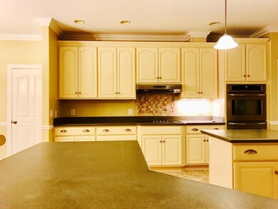 221 Yale Cir, Jacksonville, NC 28546 - photo 6