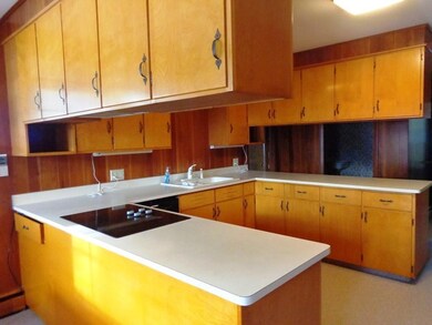 16 Manning Ave, Lewiston, ME 04240 - photo 3