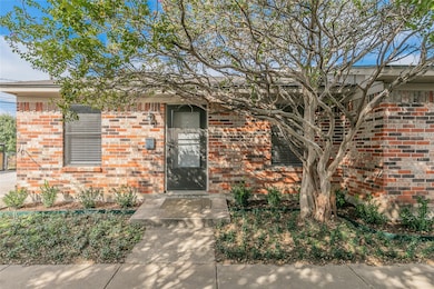 5013 Geddes Ave unit C, Fort Worth, TX 76107 - photo 2