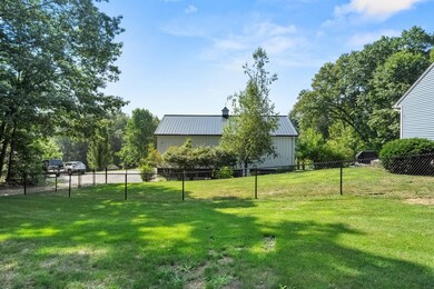 129 Hackett Hill Rd, Hooksett, NH 03106 - photo 3