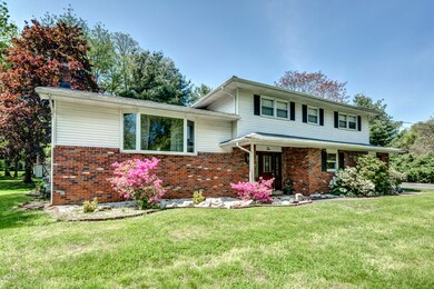 02_House Front-3