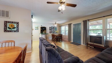 1708 Riverside Dr Prospect KY 40059-5