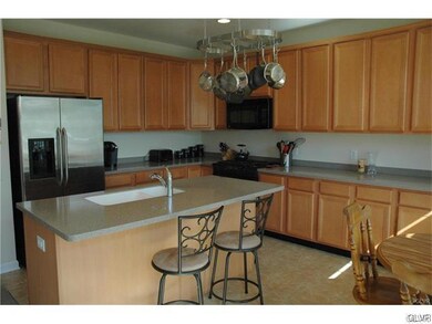 1815 Emerald Dr, Orefield, PA 18069 - photo 3