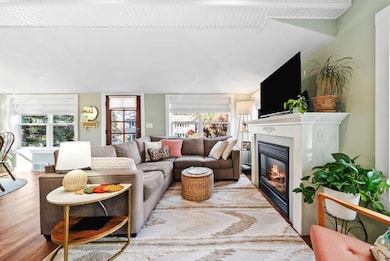 5-web-or-mls-58 Grove Street Mahtomedi-0005.jpg