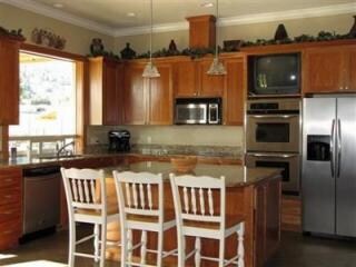 899 Old Stage Rd, Central Point, OR 97502 - photo 4