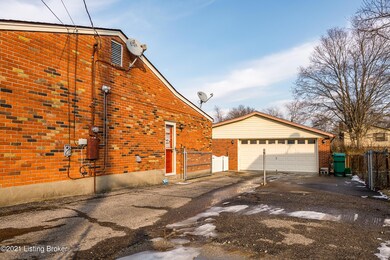 9324 Fairground Rd, Louisville, KY 40291 - photo 5