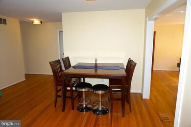 13314 Turkey Branch Pkwy, Rockville, MD 20853 - photo 4