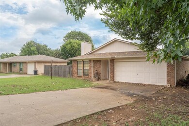 215 Thomas St, Joshua, TX 76058 - photo 3