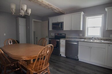 1118 1st Ave W, Newton, IA 50208 - photo 4