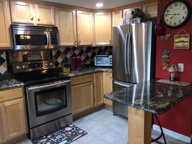 309 Tamarack Ln, Abington, MA 02351 - photo 5