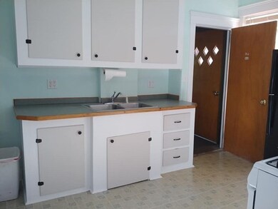 112 Prospect St unit 2, Somerset, MA 02726 - photo 3