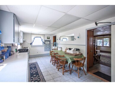 123 Chases Grove Rd, Derry, NH 03038 - photo 4