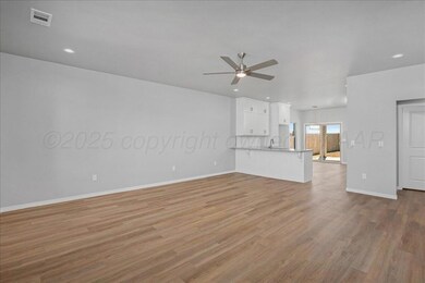 06-Living Room 3
