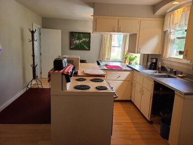 49 Mount Forist St, Berlin, NH 03570 - photo 7