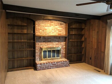 10449 Bradshaw St, Lenexa, KS 66215 - photo 6