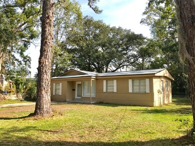 1833 Ryar Rd, Jacksonville, FL 32216 - photo 3