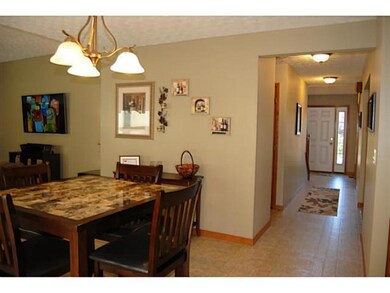 339 Victor Dr, Circleville, OH 43113 - photo 3