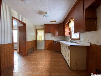 56 Ganson St, North Tonawanda, NY 14120 - photo 3